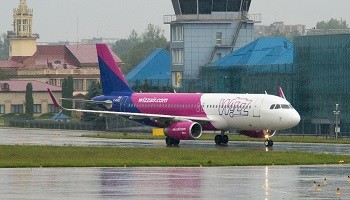 Wizz Air отменяет более 20 рейсов из Украины!
